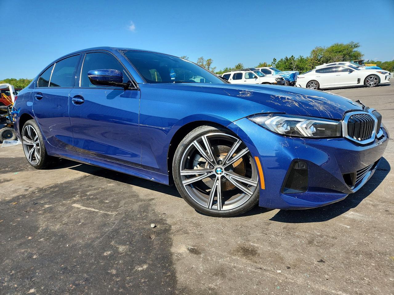 2023 BMW 330I - Фото 4