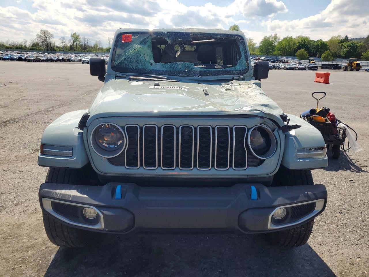 2024 Jeep Wrangler Sahara 4Xe - Image 5