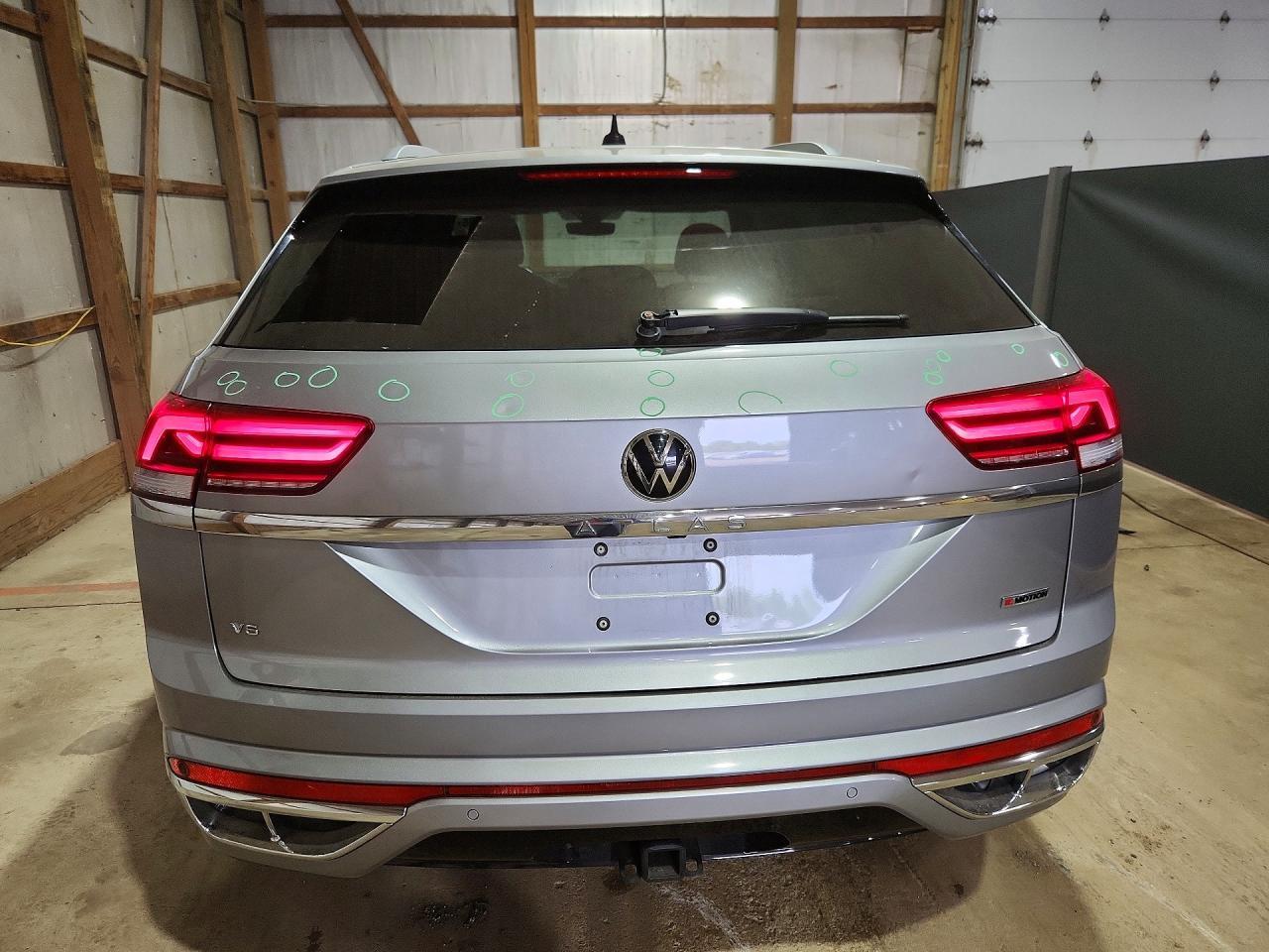 2022 Volkswagen Atlas Cross Sport Sel Premium R-Line - Image 6