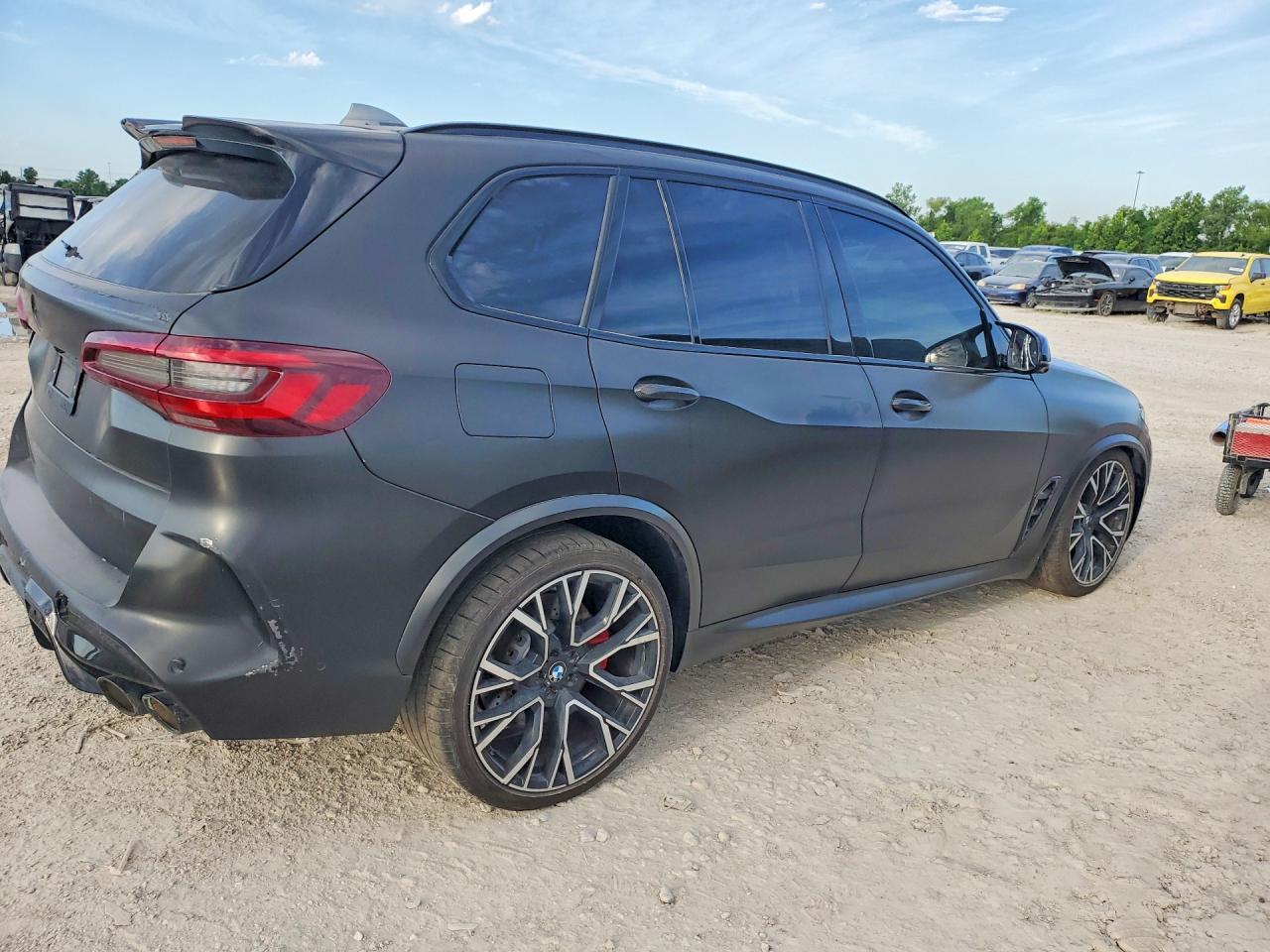 2022 BMW X5 M - Фото 3