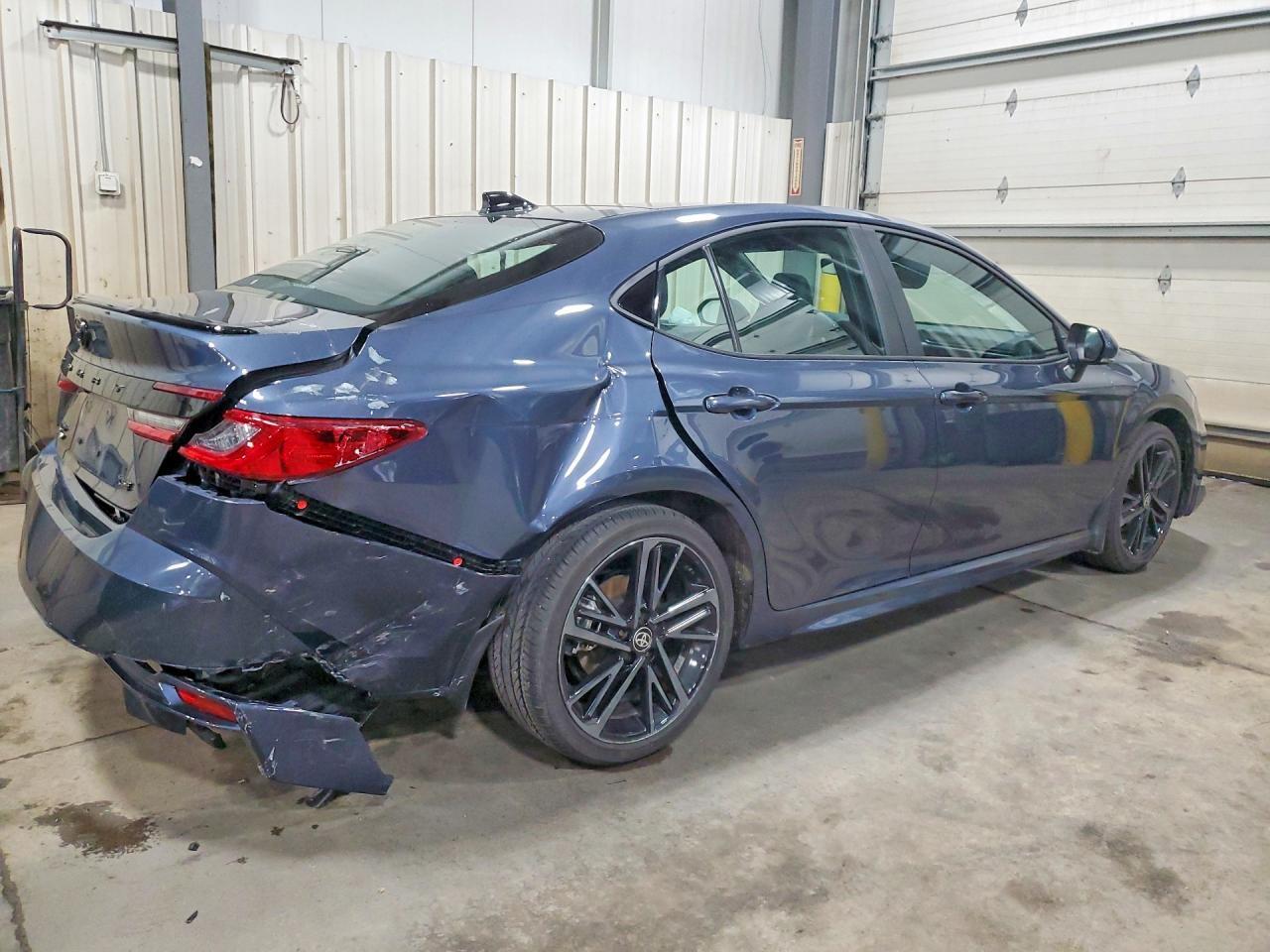 2026 Toyota Camry Xse - Фото 3