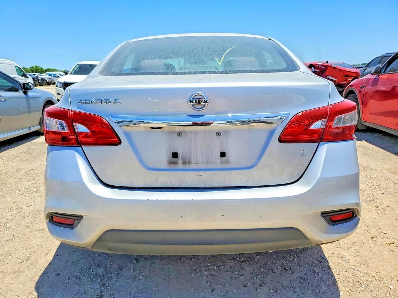 2018 Nissan Sentra S - Image 6