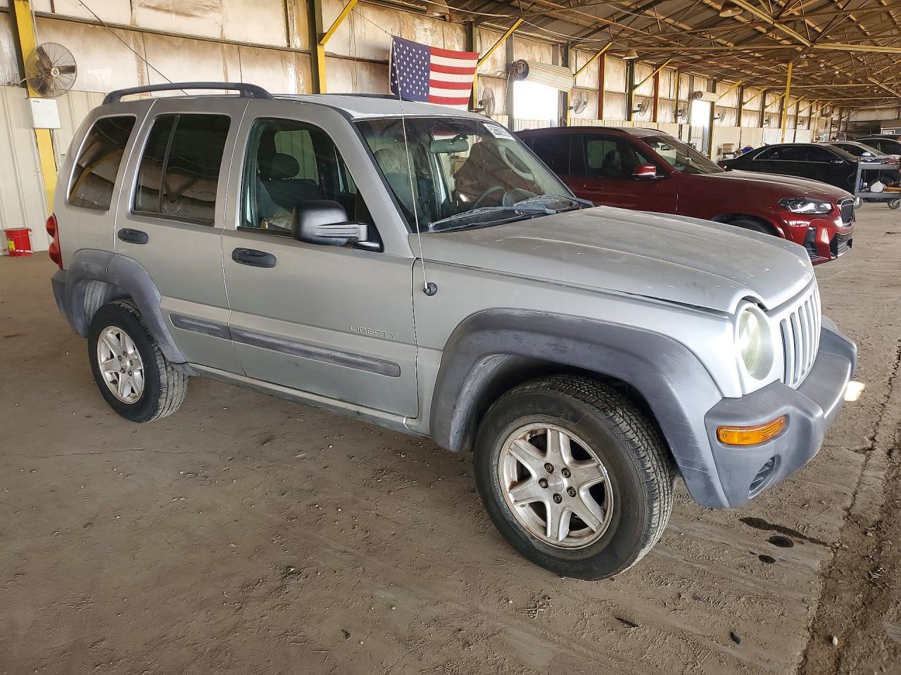 2004 Jeep Liberty Sport - Image 4