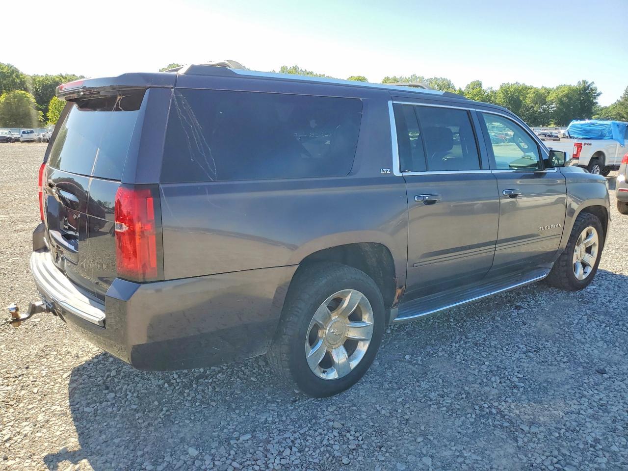 2015 Chevrolet Suburban K1500 Ltz - Фото 3
