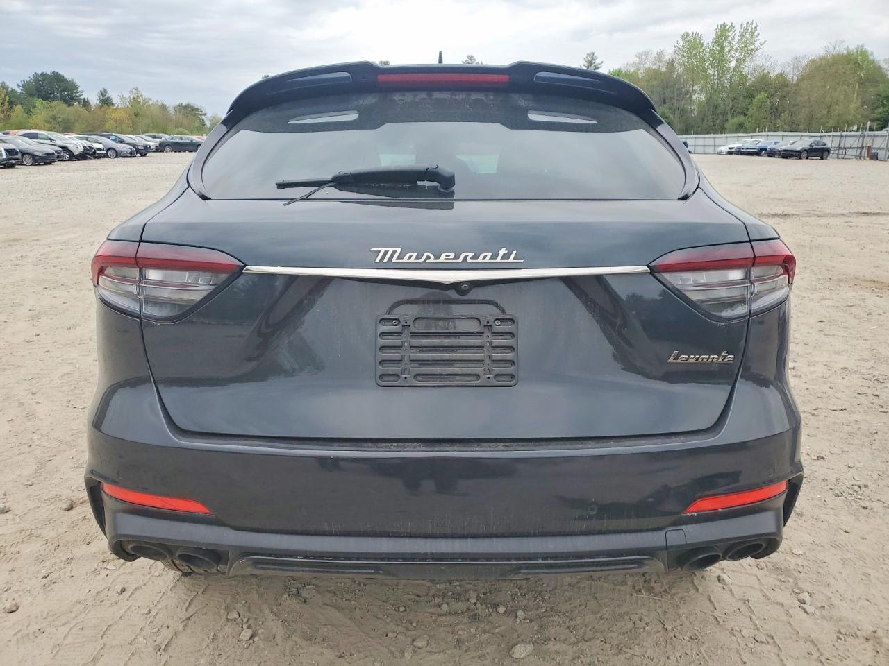 2022 Maserati Levante Base - Фото 6