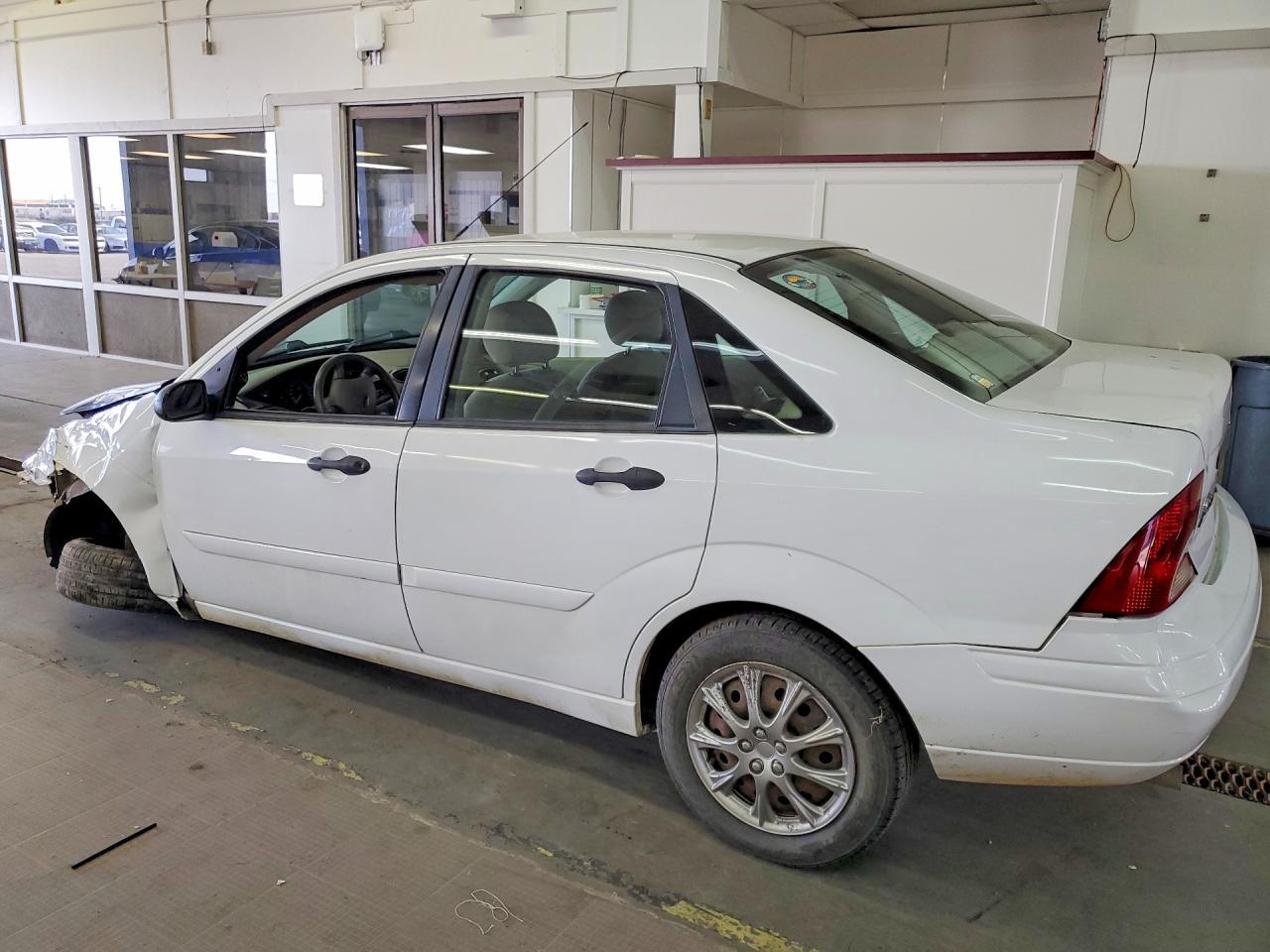 2004 Ford Focus Se Comfort - Image 2