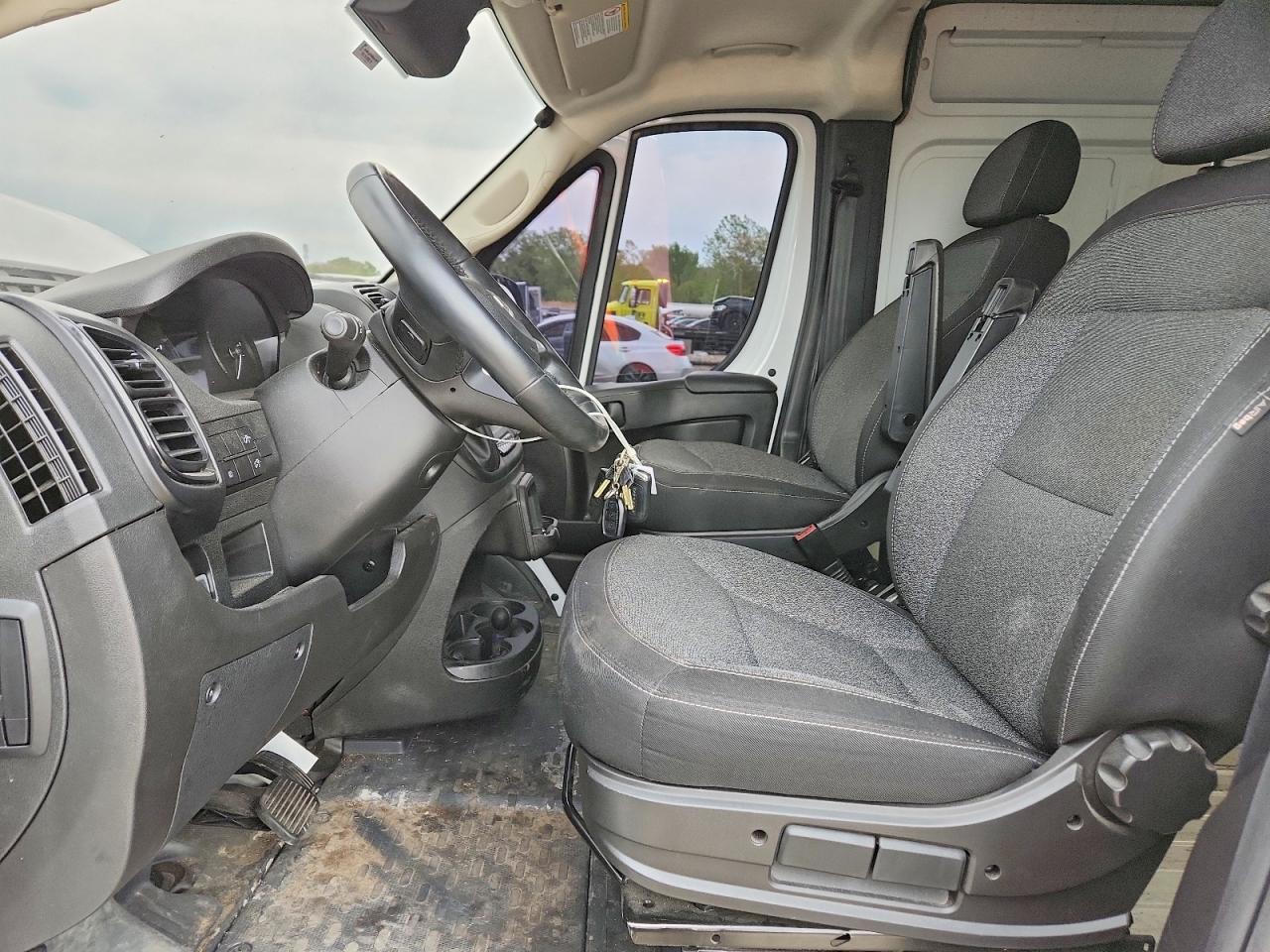 2024 Ram Promaster 1500 Delivery Van - Image 7