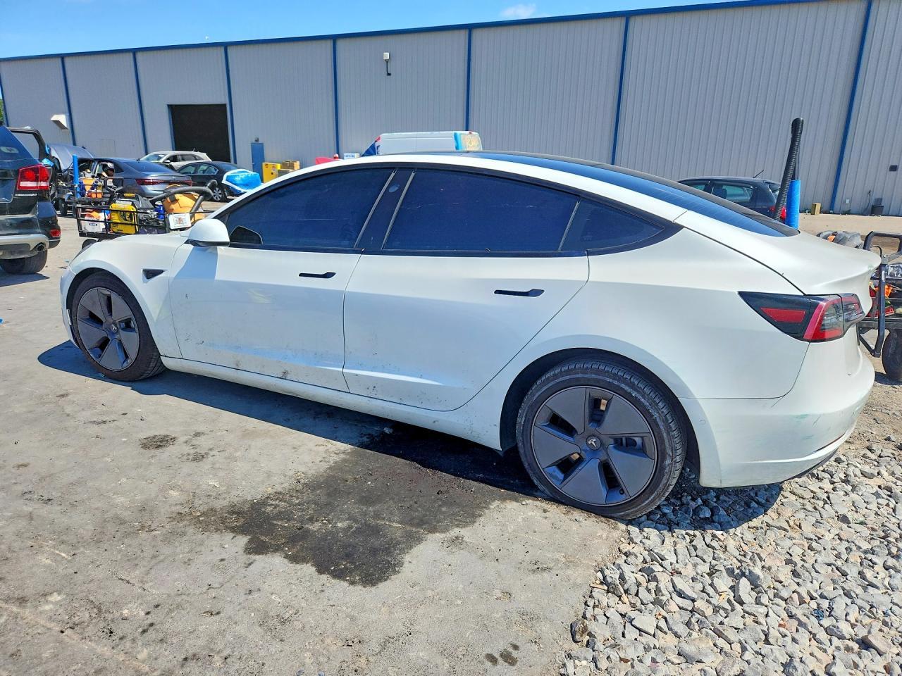 2022 Tesla Model 3 - Image 2