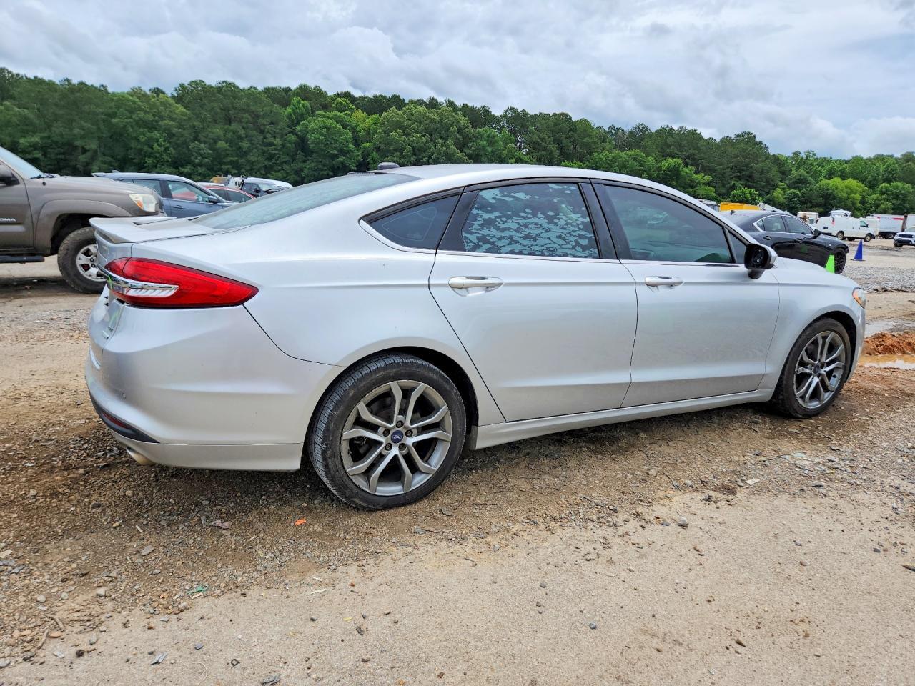 2017 Ford Fusion Se - Фото 3