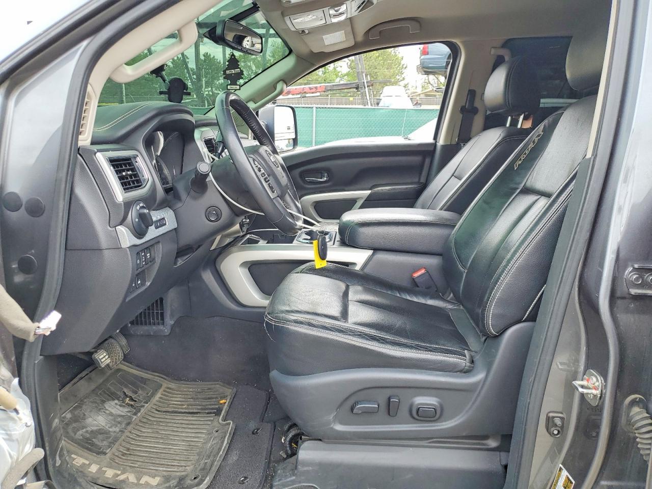 2017 Nissan Titan Pro-4X - Image 7