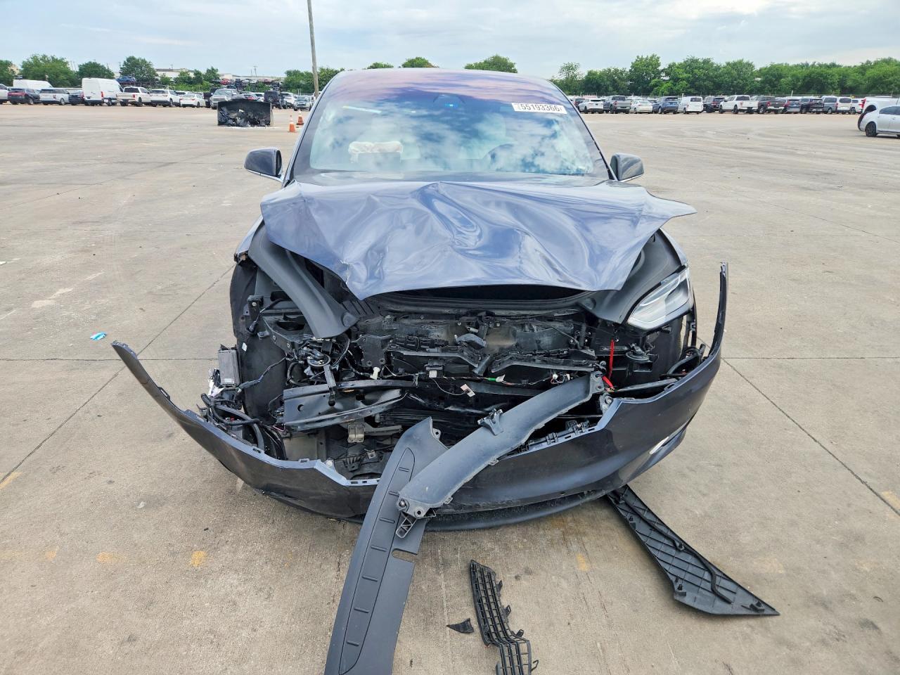2021 Tesla Model X - Фото 5