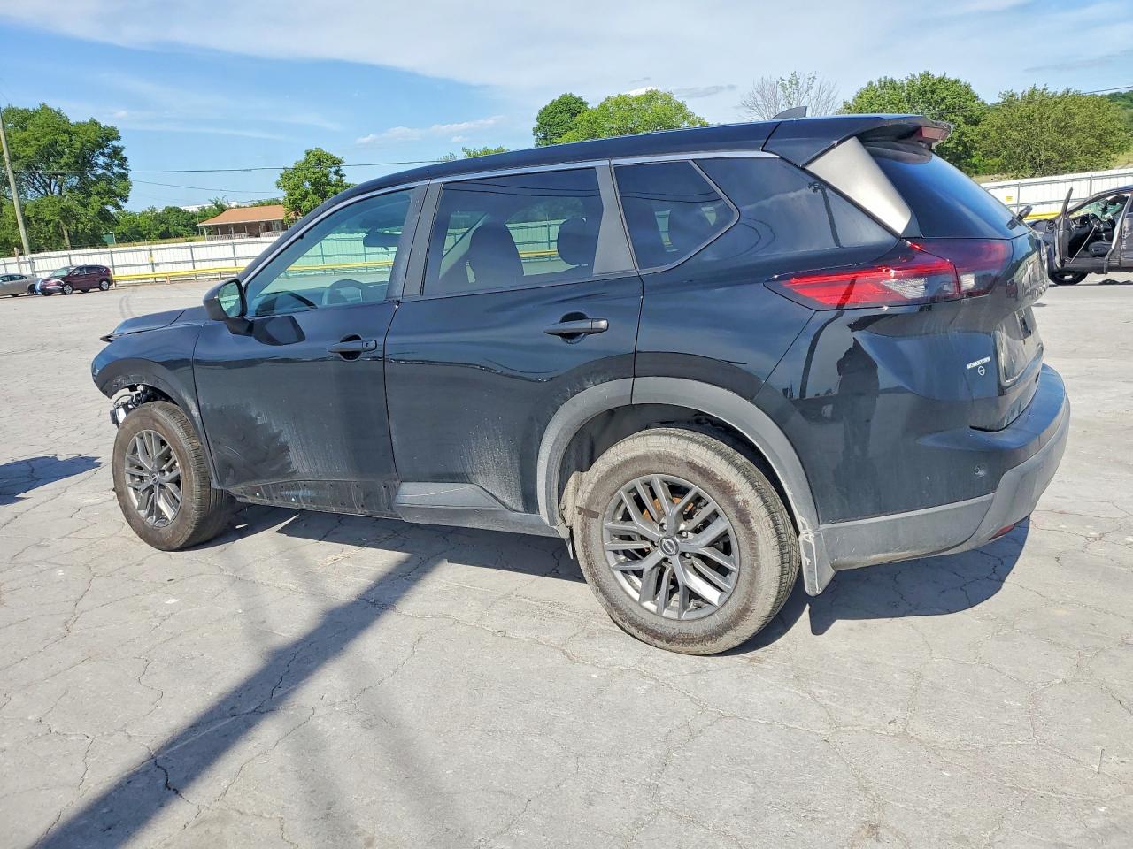 2026 Nissan Rogue S - Фото 2