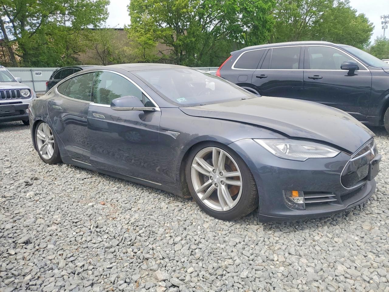 2015 Tesla Model S - Image 4
