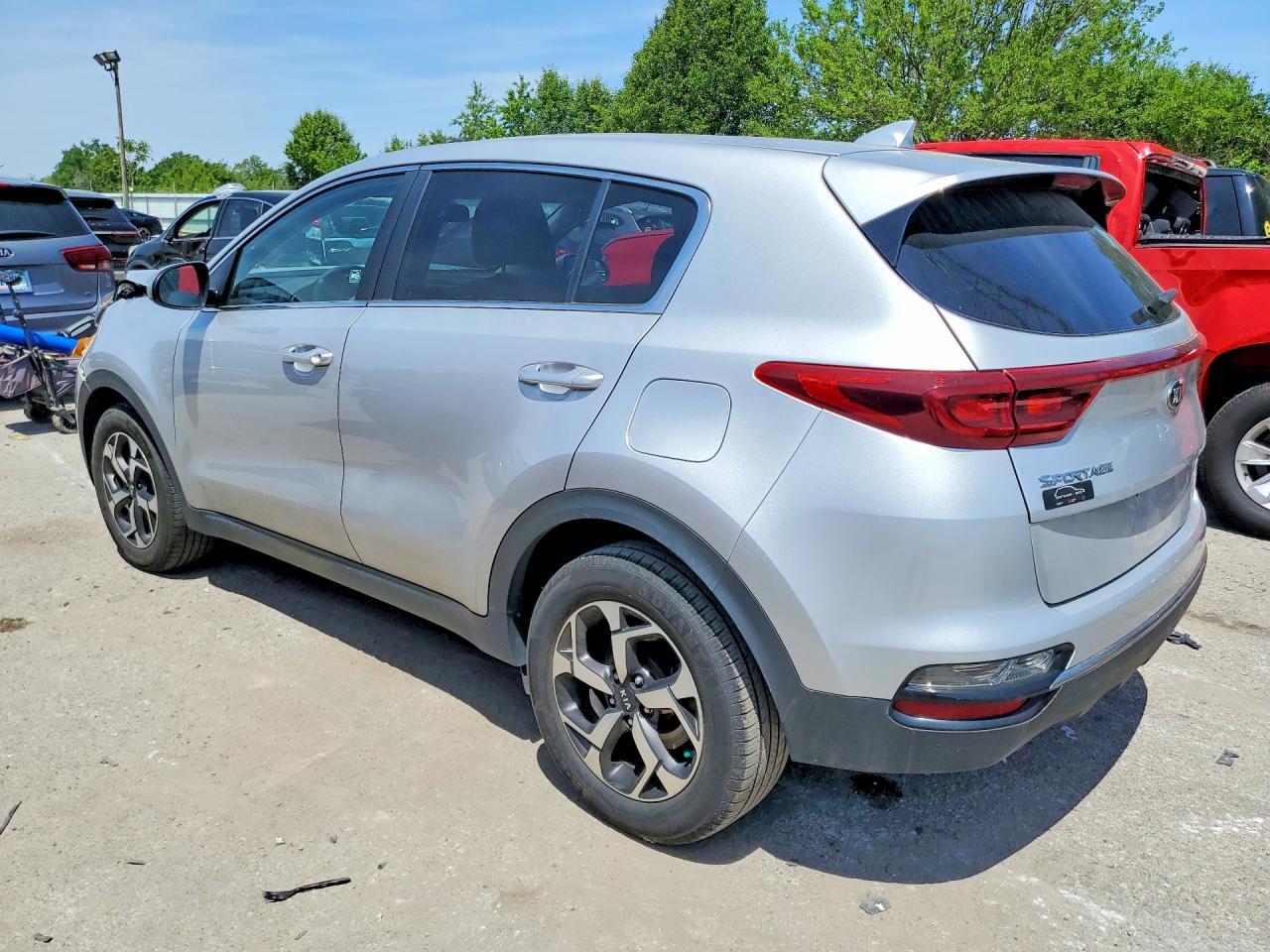 2020 Kia Sportage Lx - Image 2