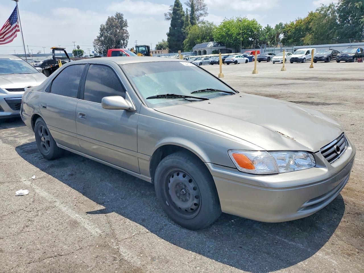 2001 Toyota Camry Ce - Фото 4