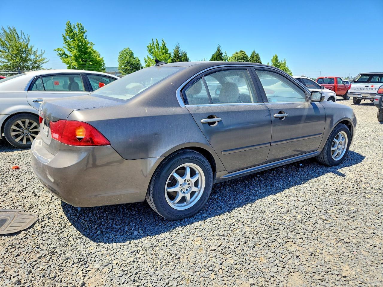 2010 Kia Optima Lx - Image 3