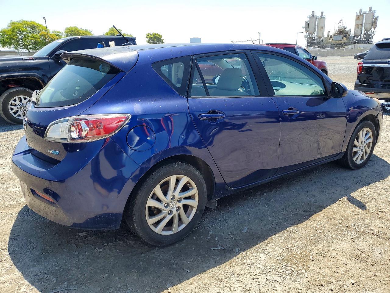 2012 Mazda 323 - Фото 3