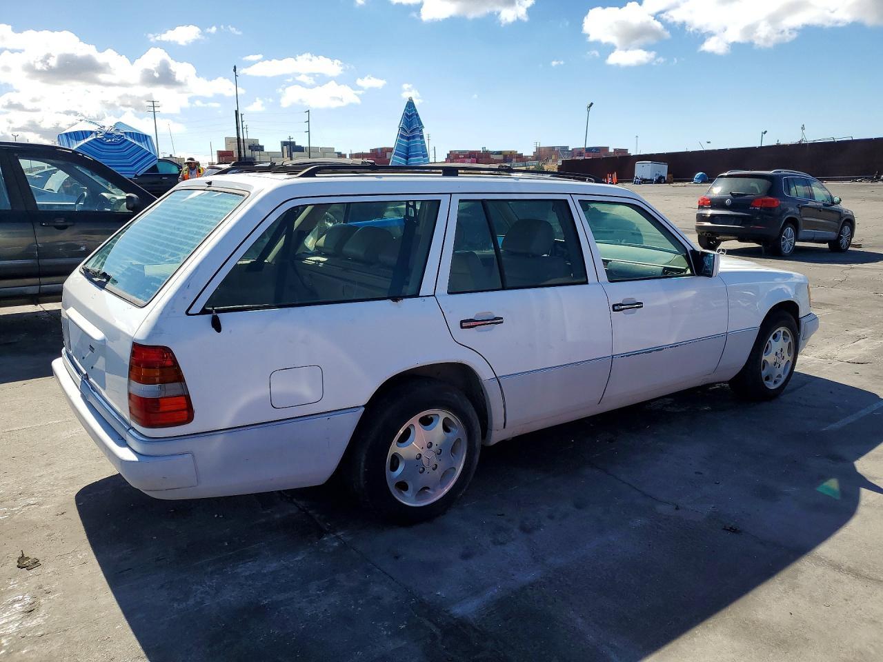 1995 Mercedes-Benz E 320 - Фото 3