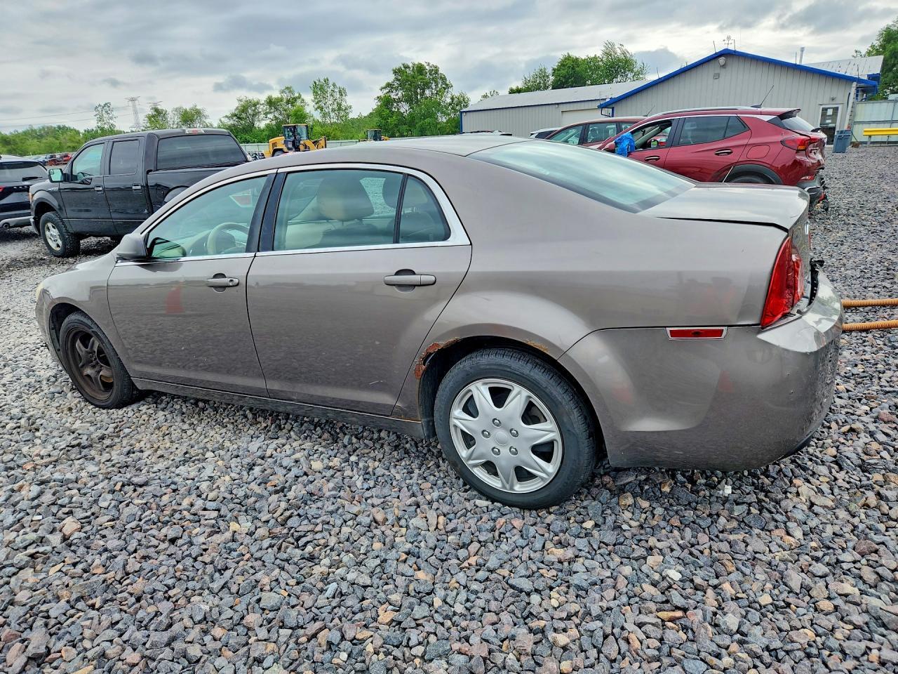 2010 Chevrolet Malibu Ls - Image 2