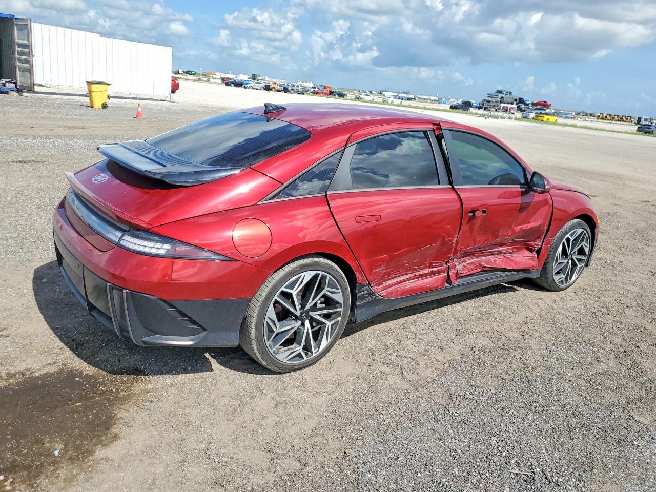 2025 Hyundai Ioniq 6 - Фото 3