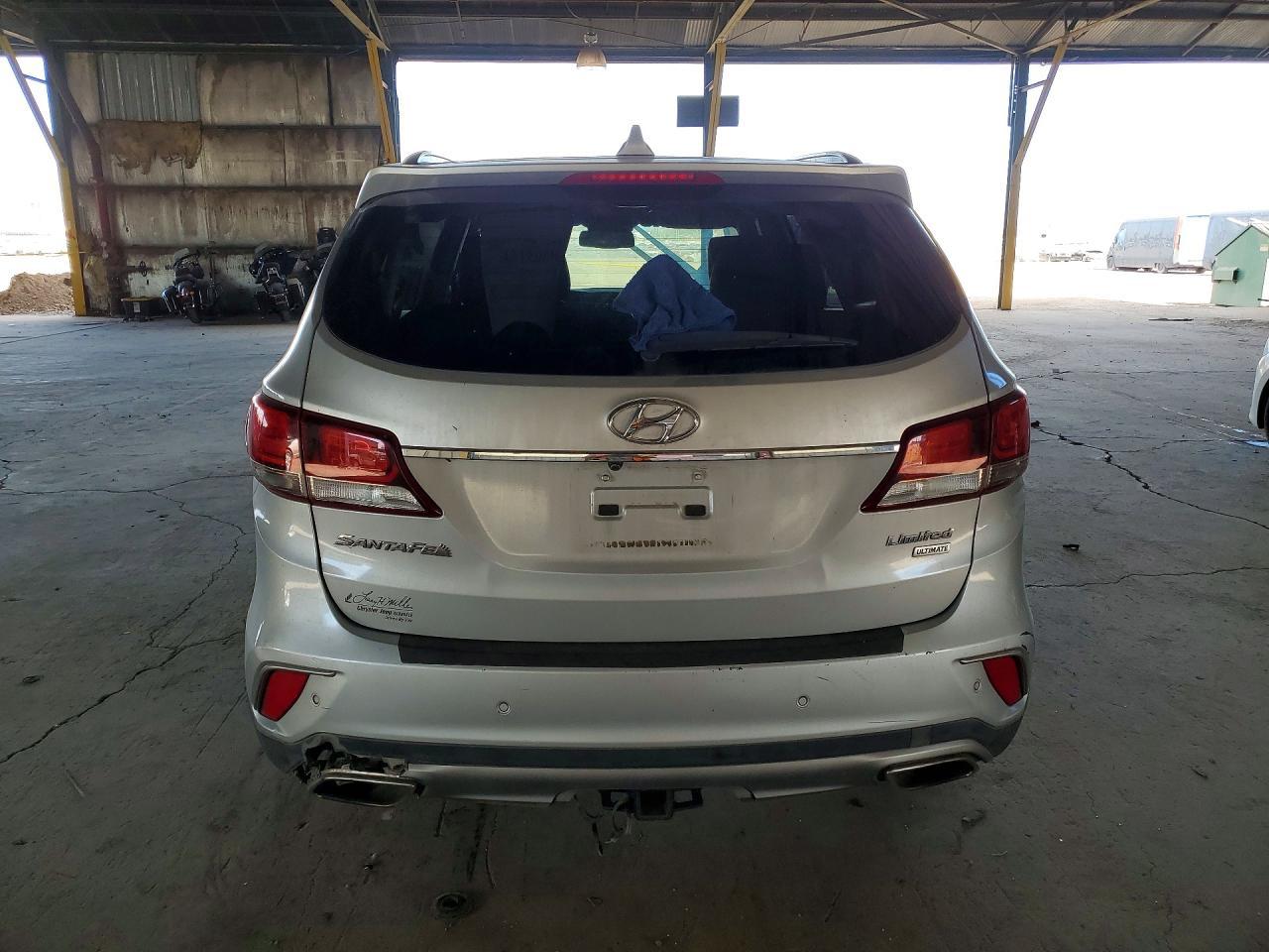 2017 Hyundai Santa Fe Limited Ultimate - Image 6