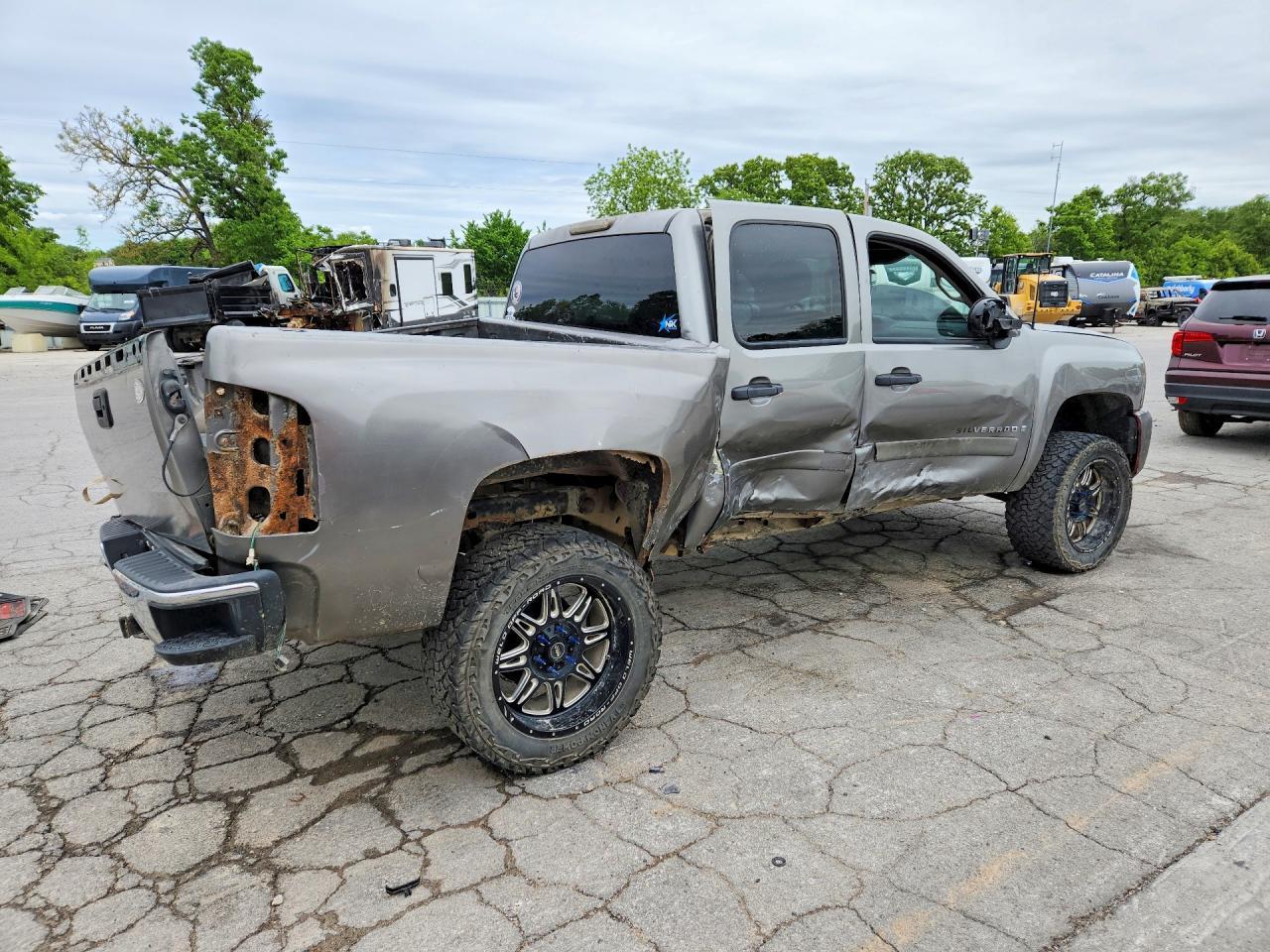 2008 Chevrolet Silverado K1500 - Image 3