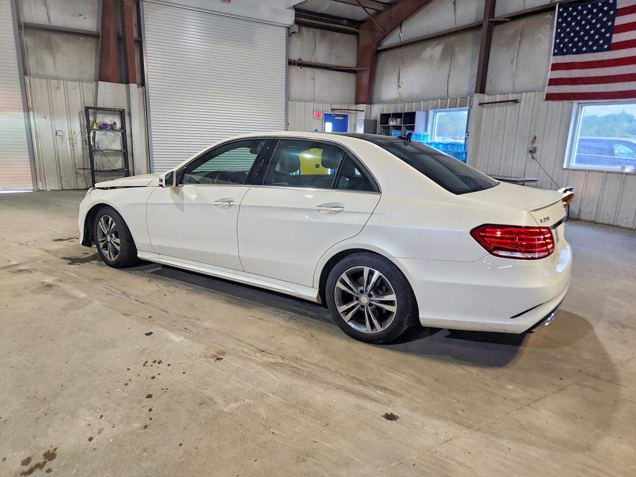 2015 Mercedes-Benz E 250 Bluetec - Image 2