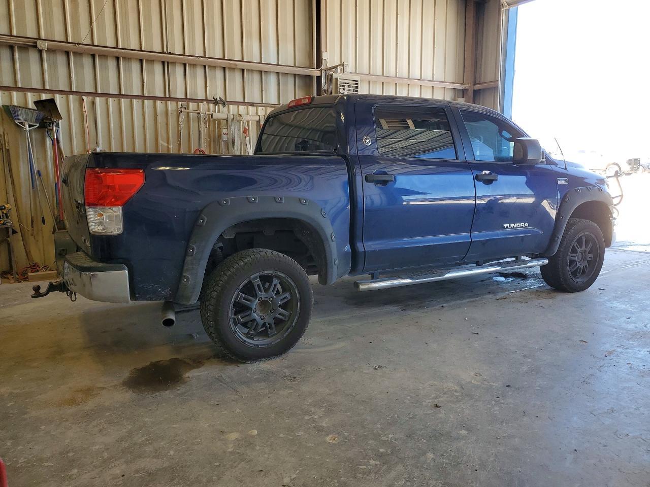 2013 Toyota Tundra Crewmax Sr5 - Image 3