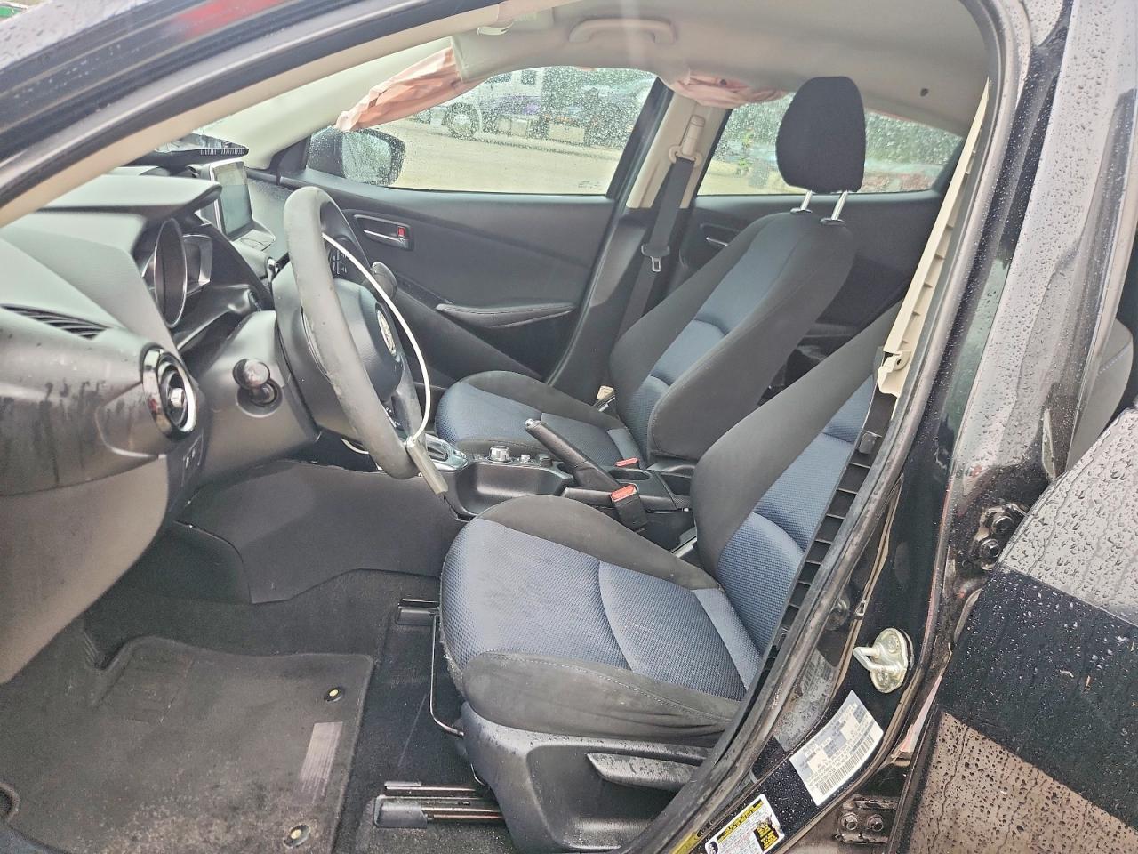 2017 Toyota Yaris Ia Base - Фото 7