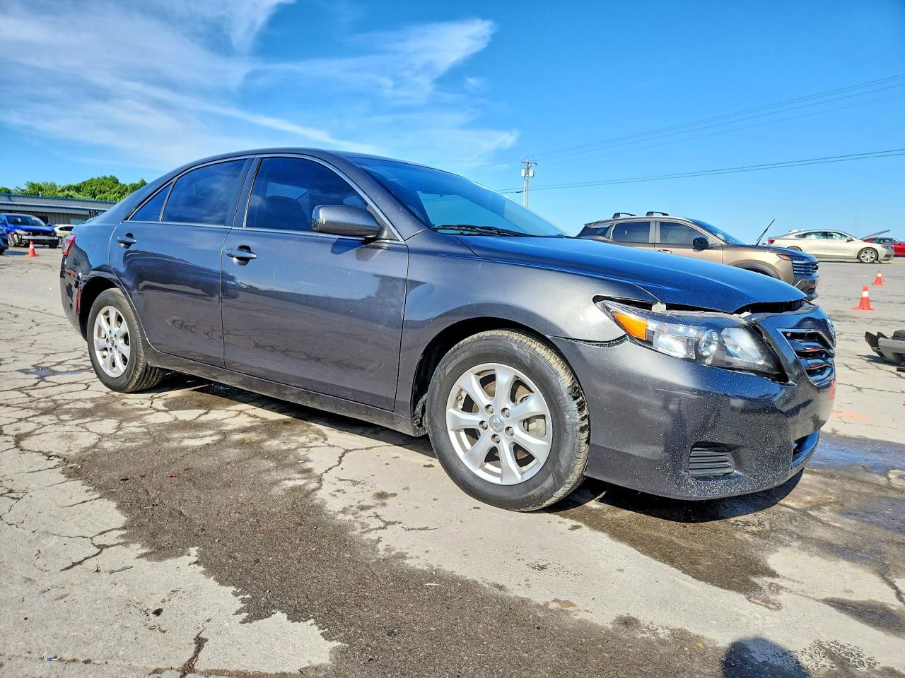 2010 Toyota Camry Le - Фото 4
