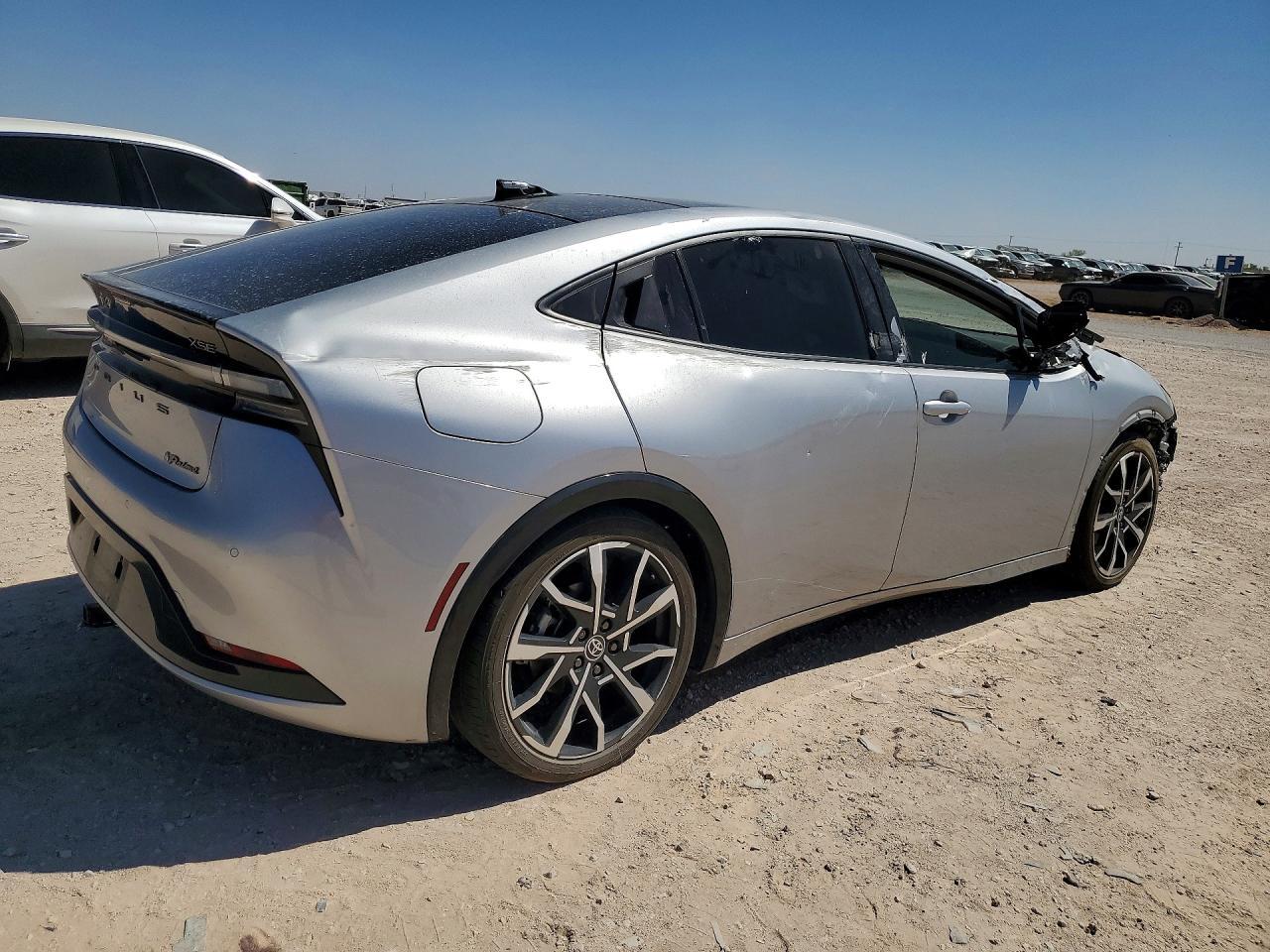 2024 Toyota Prius Prime Xse - Image 3