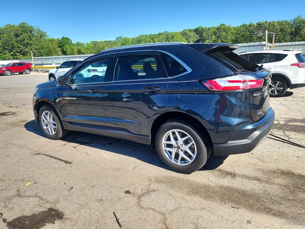 2024 Ford Edge Sel - Image 2