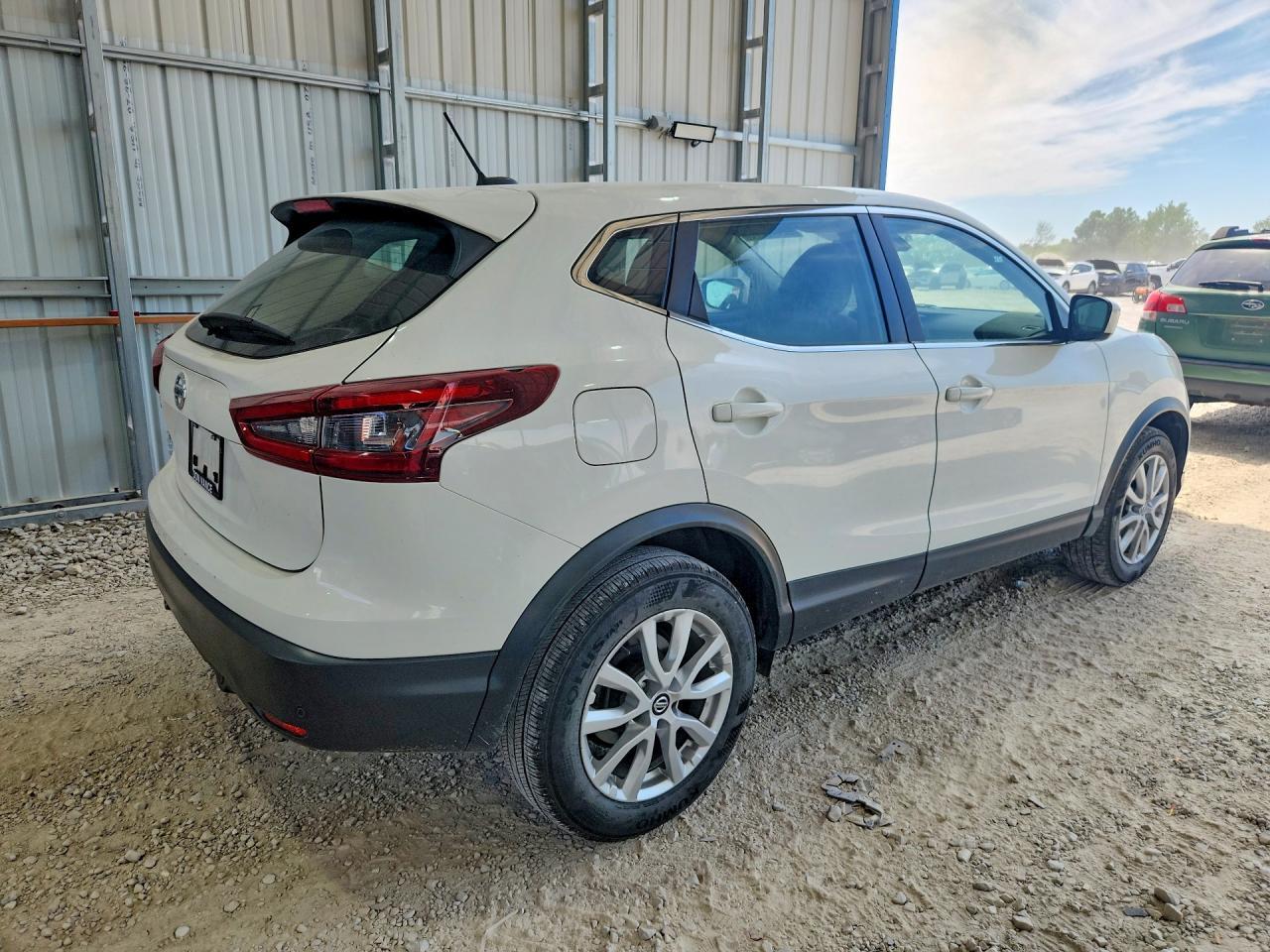 2021 Nissan Rogue Sport S - Image 3