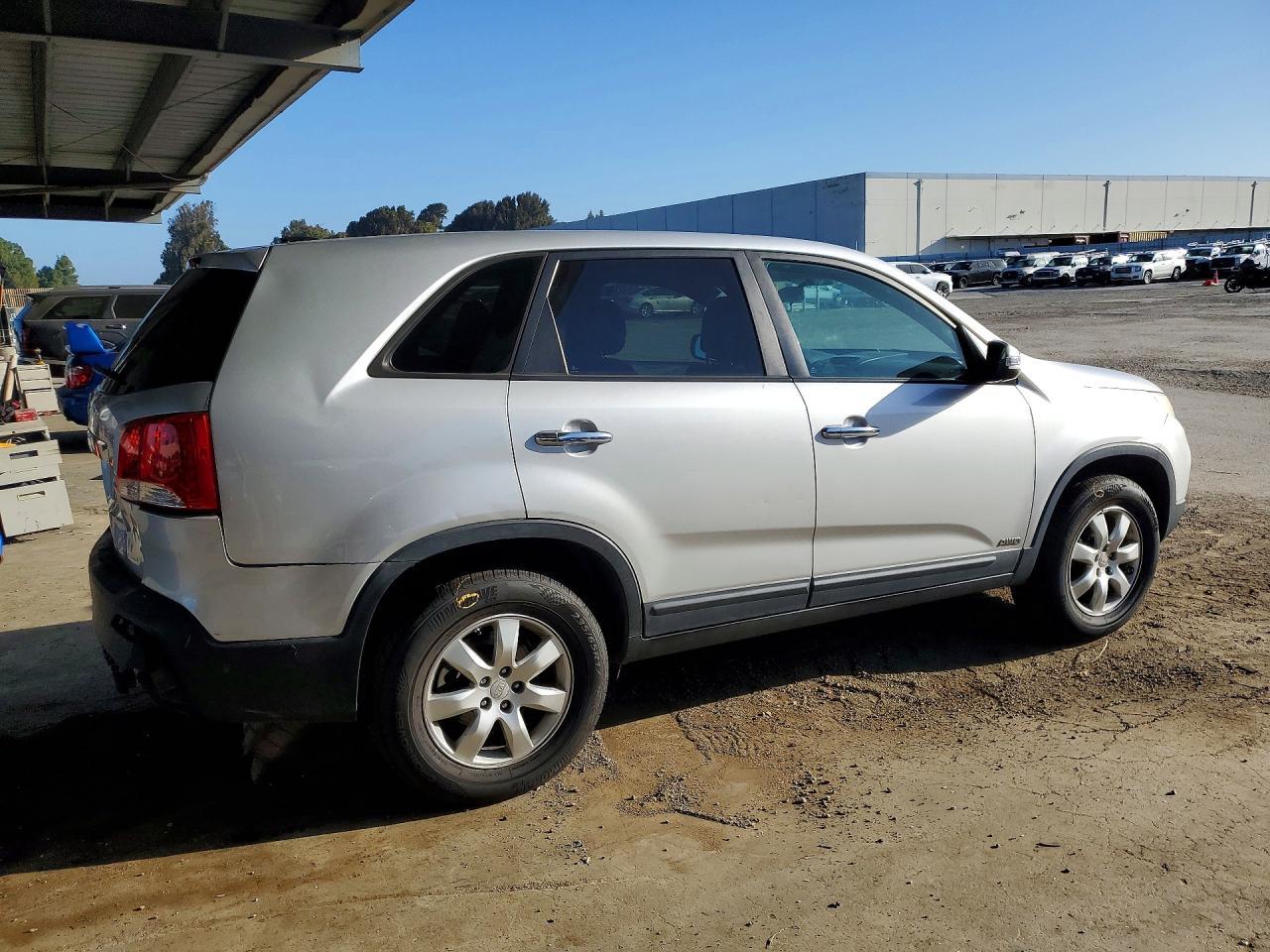 2011 Kia Sorento Lx - Фото 3