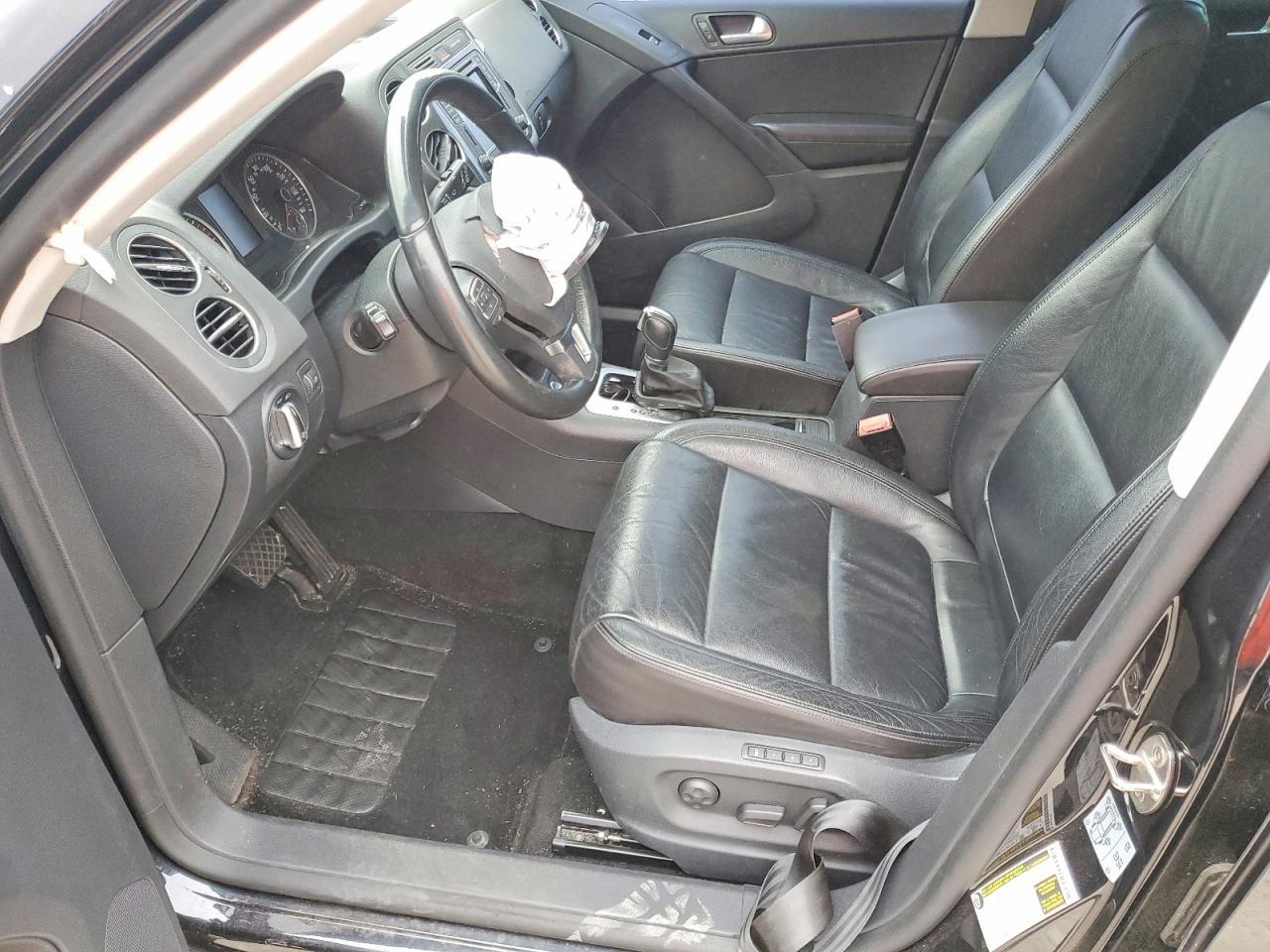 2017 Volkswagen Tiguan - Image 7