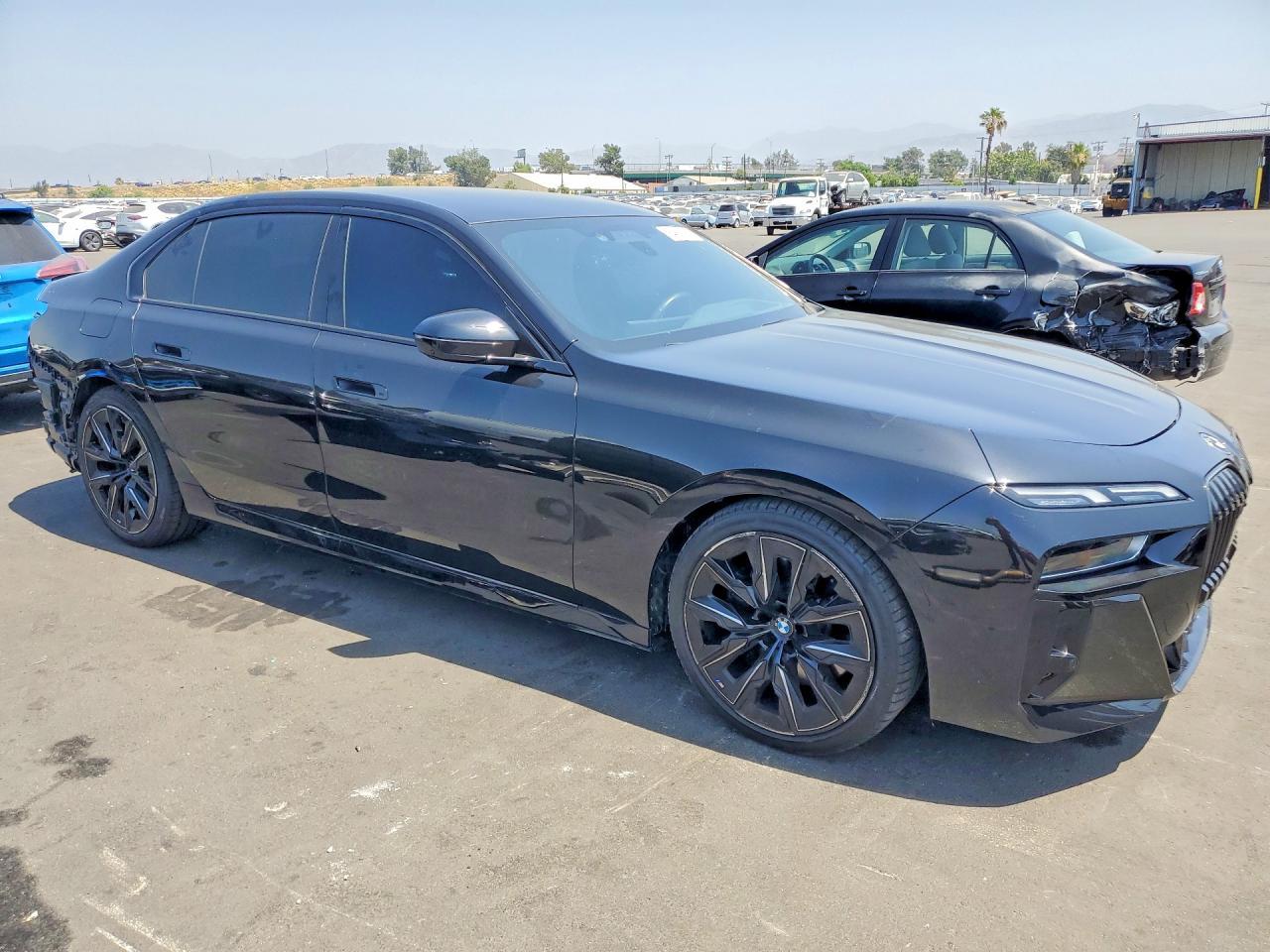 2023 BMW 740 I - Фото 4