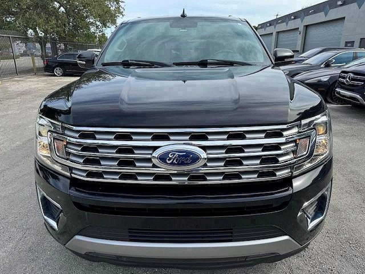 2019 Ford Expedition Max Limited - Image 5