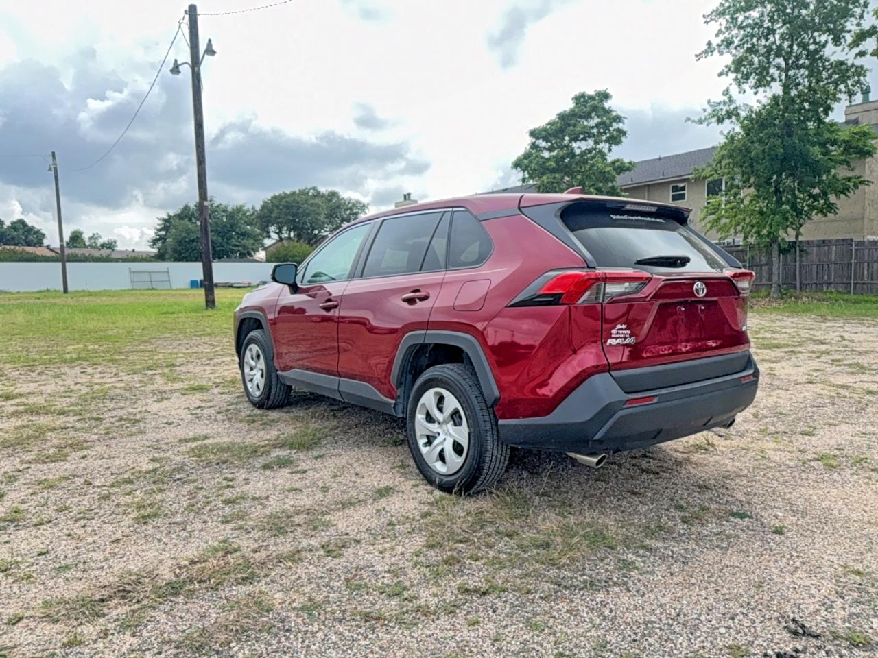 2024 Toyota Rav4 Le - Image 3