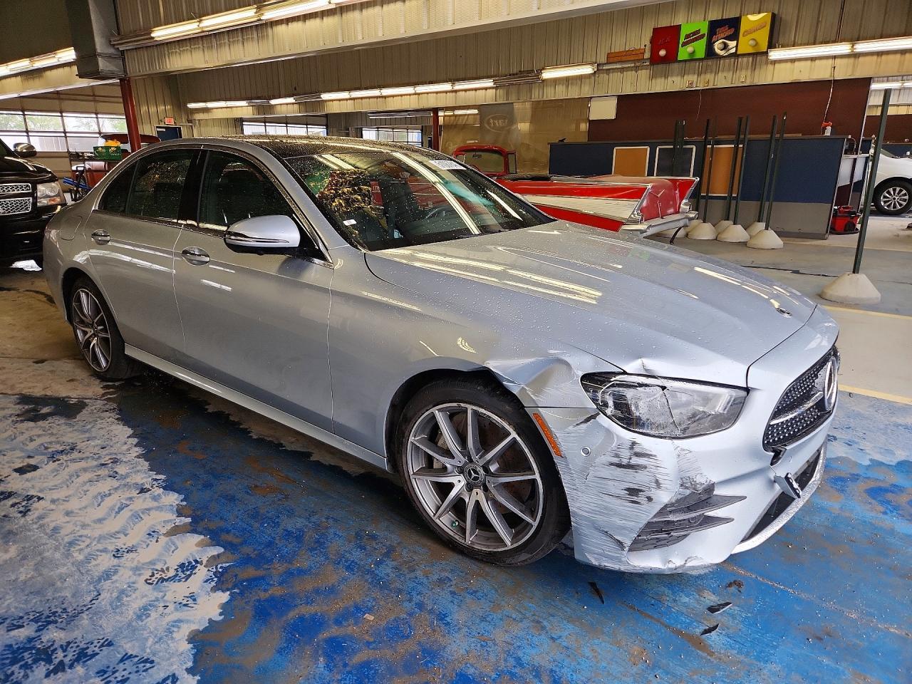2023 Mercedes-Benz E 450 4Matic - Фото 4