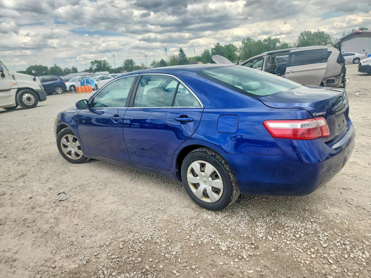 2008 Toyota Camry Le - Image 2