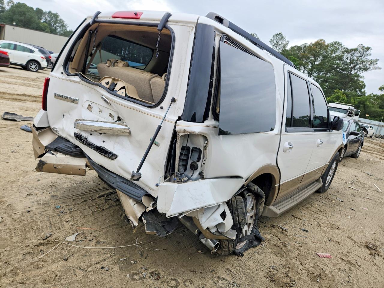 2014 Ford Expedition Xlt - Image 3