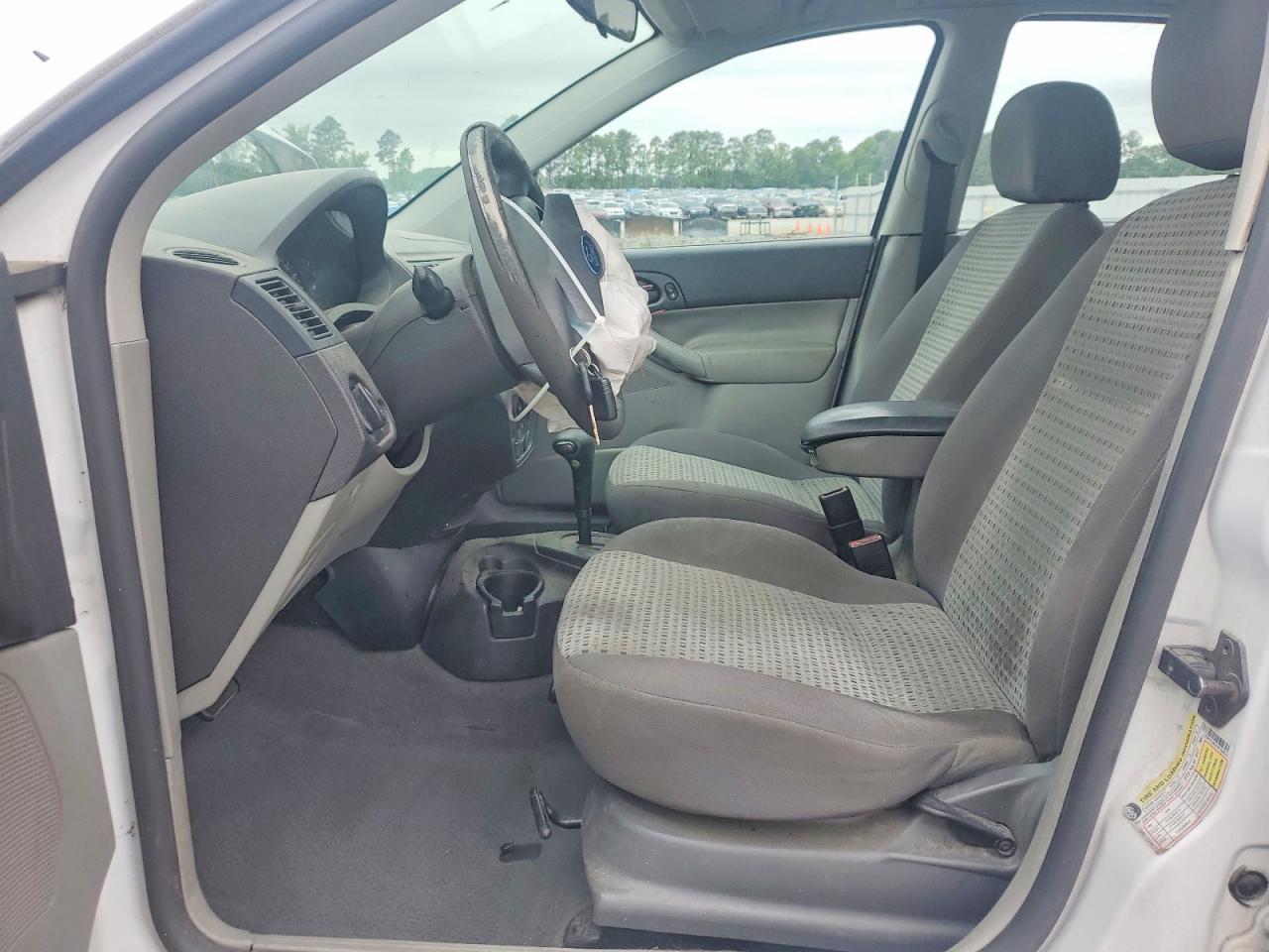 2007 Ford Focus Zx4 - Image 7