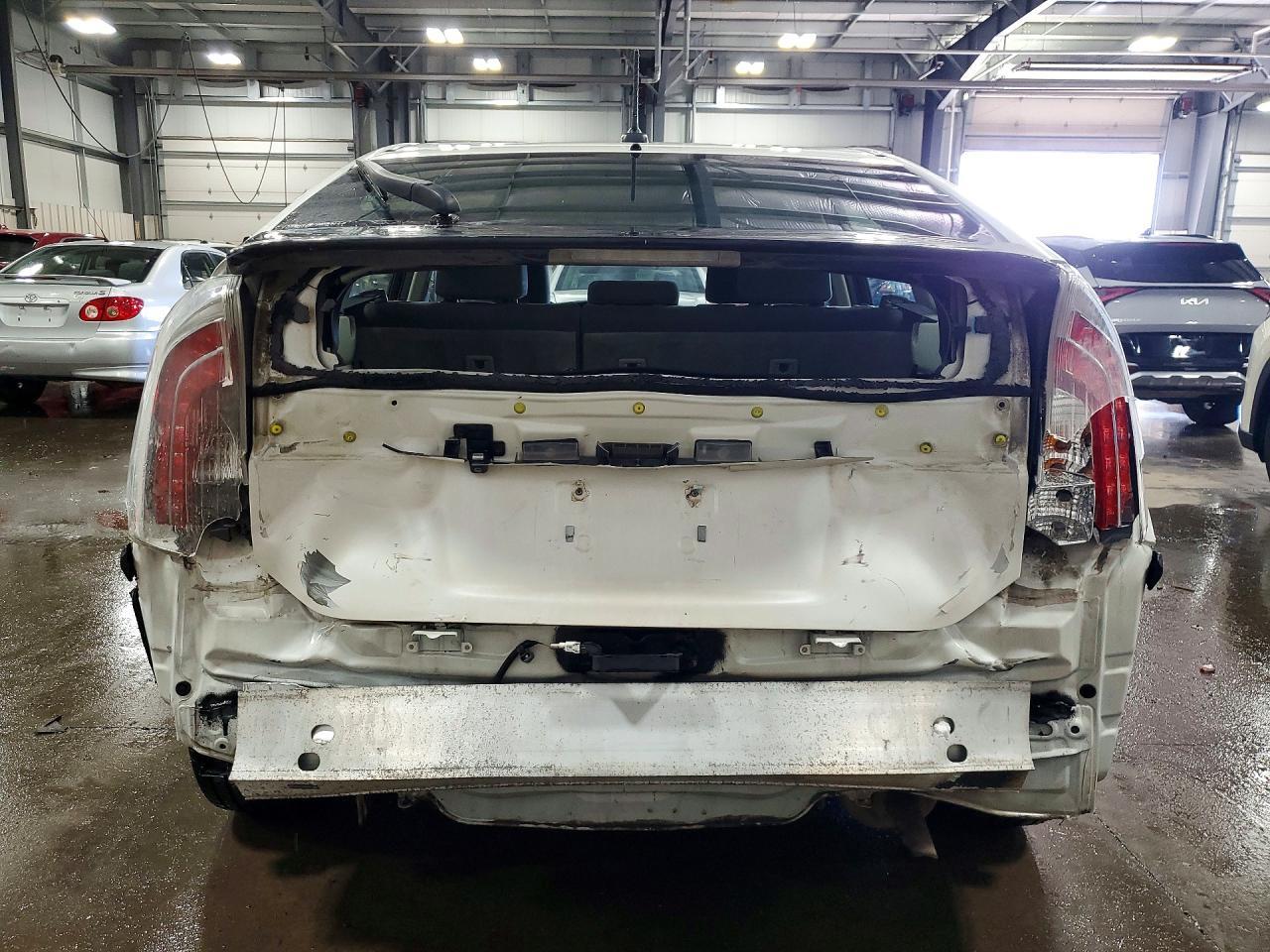 2012 Toyota Prius Three - Фото 6