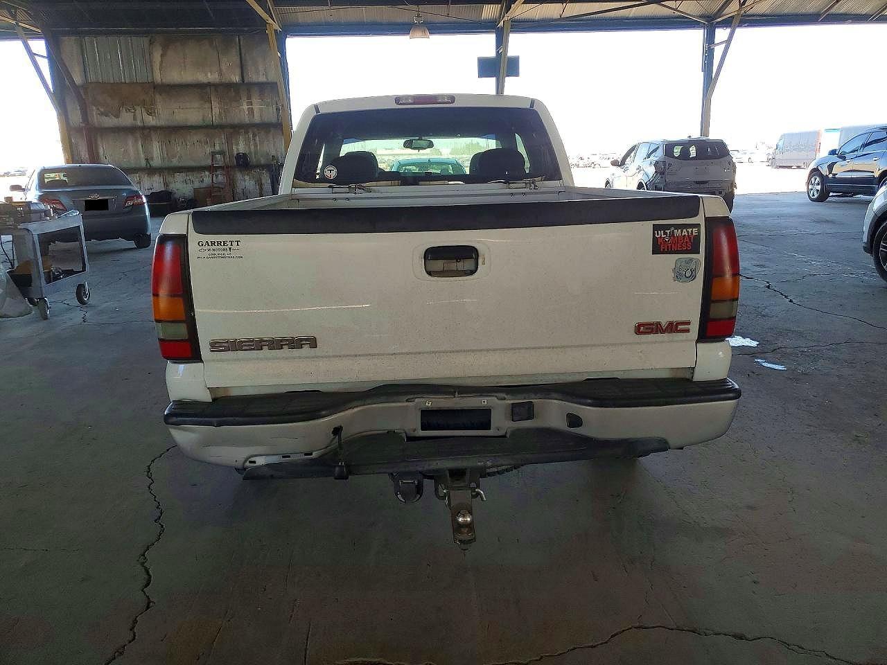 2007 GMC New Sierra C1500 Classic - Image 6