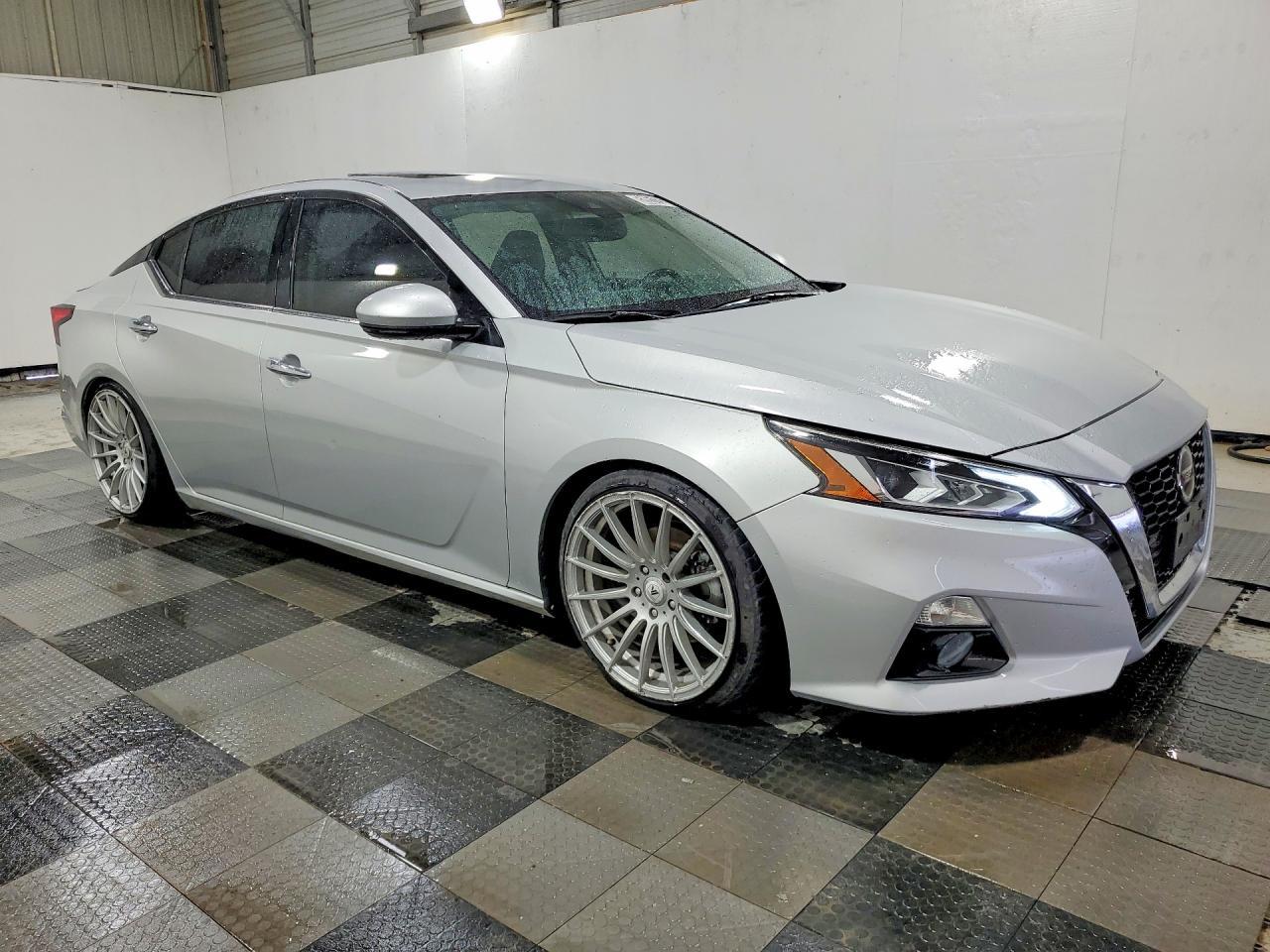 2019 Nissan Altima Sv - Image 4