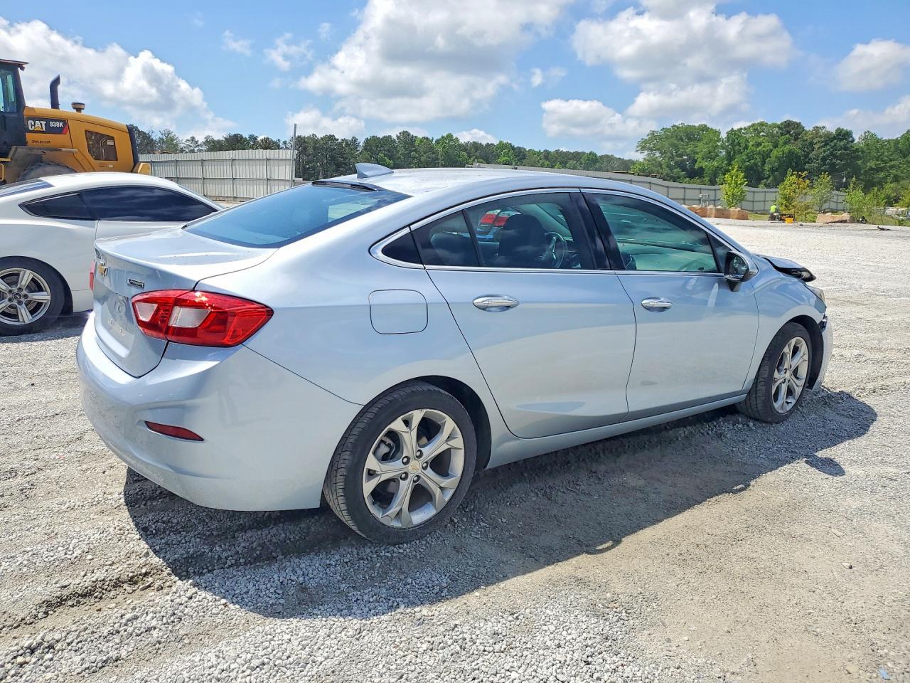 2017 Chevrolet Cruze Premier - Image 3