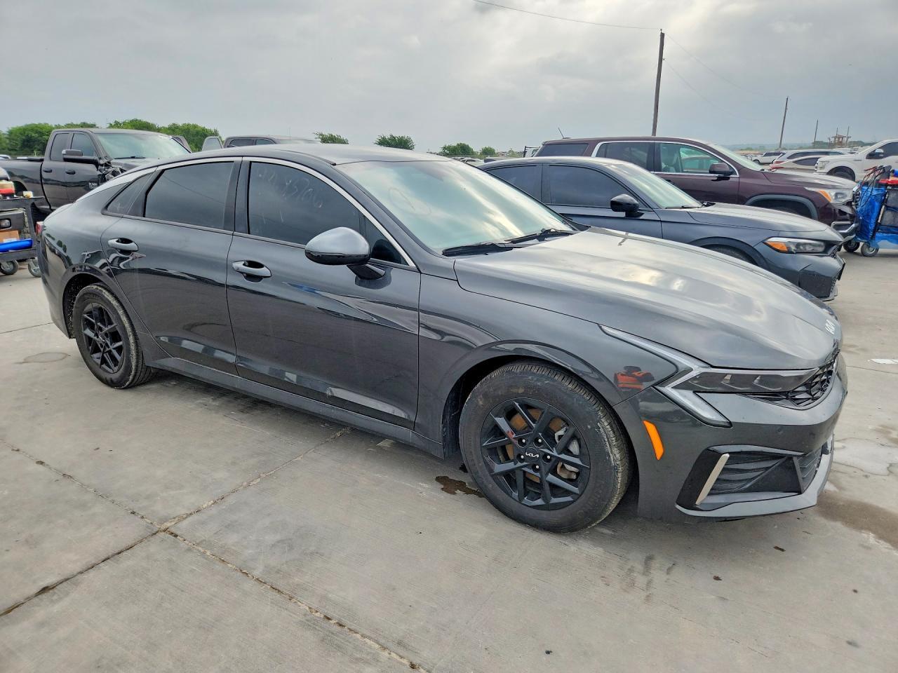 2025 Kia K5 Lxs - Image 4