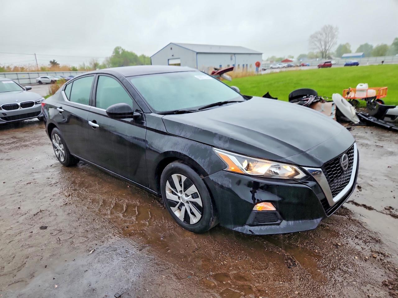 2020 Nissan Altima S - Image 4