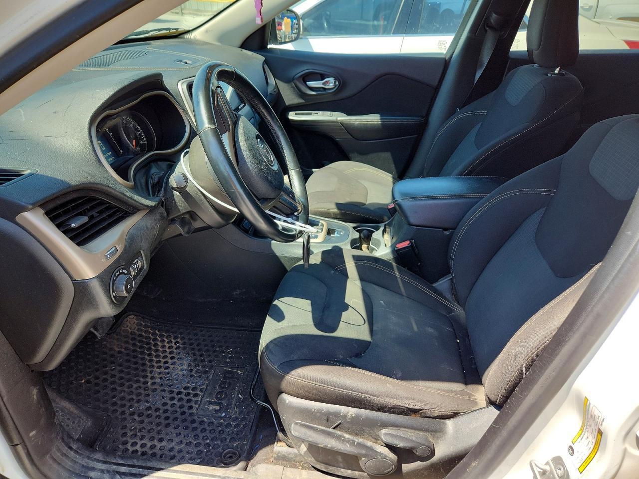 2015 Jeep Cherokee - Фото 7