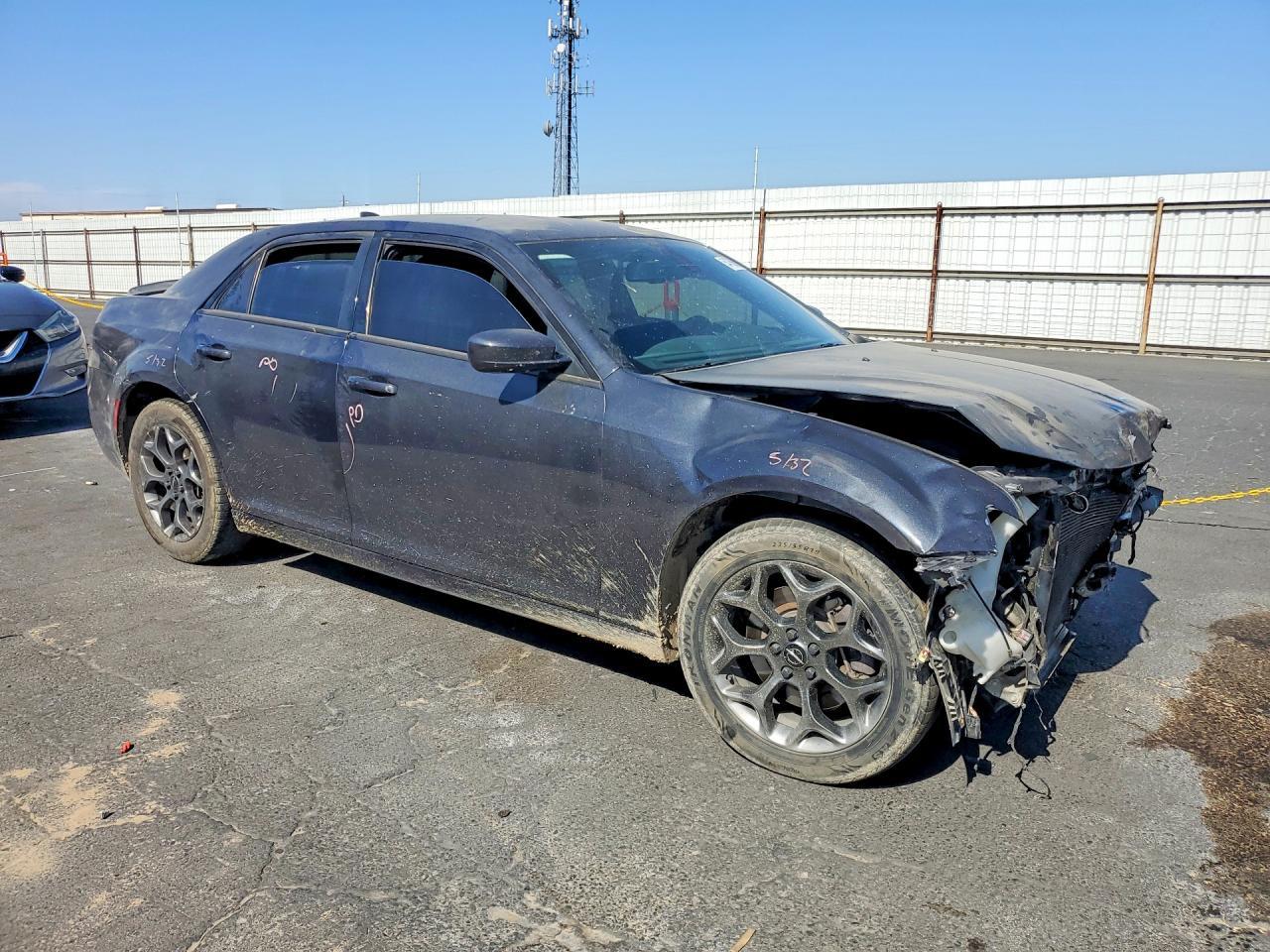 2018 Chrysler 300 S - Image 4